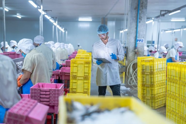 Zakład przetwórstwa spożywczego emitujący odory technologiczne
